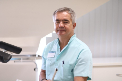 Dr. Sipos Attila szülész-nőgyógyász főorvos, női inkontinencia és medencefenék helyreállítással foglalkozó specialista
